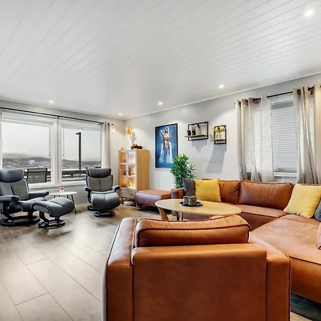 The Polar House - Free Parking *