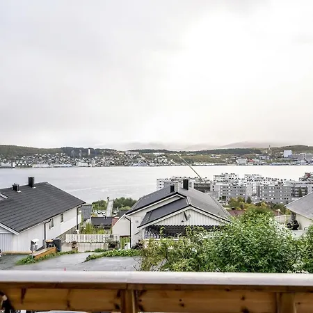 The Polar House - Free Parking Apartman