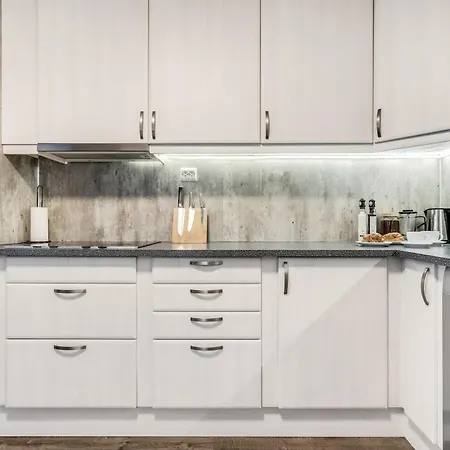 The Polar House - Free Parking *