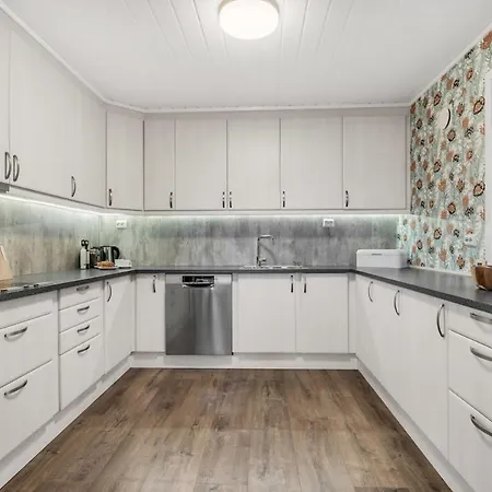 Lägenhet The Polar House - Free Parking *